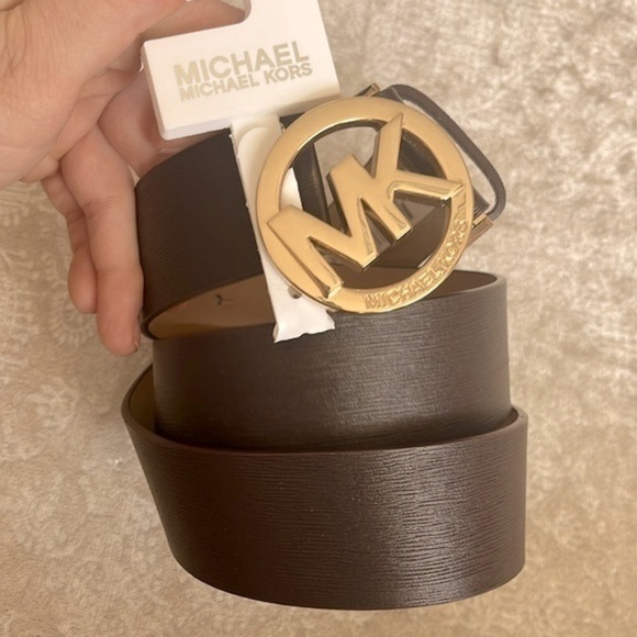 Brand New Michael Kors Genuine Leather Brown Belt w/ Round Gold Tone Buckle main image 4